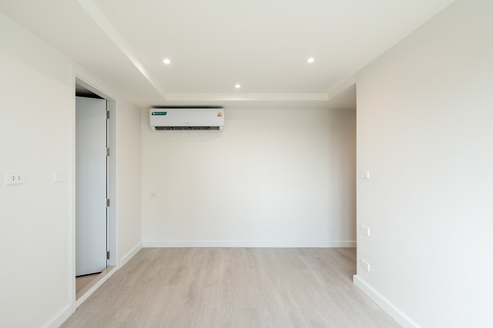 LE NICE CONDO - Image 40