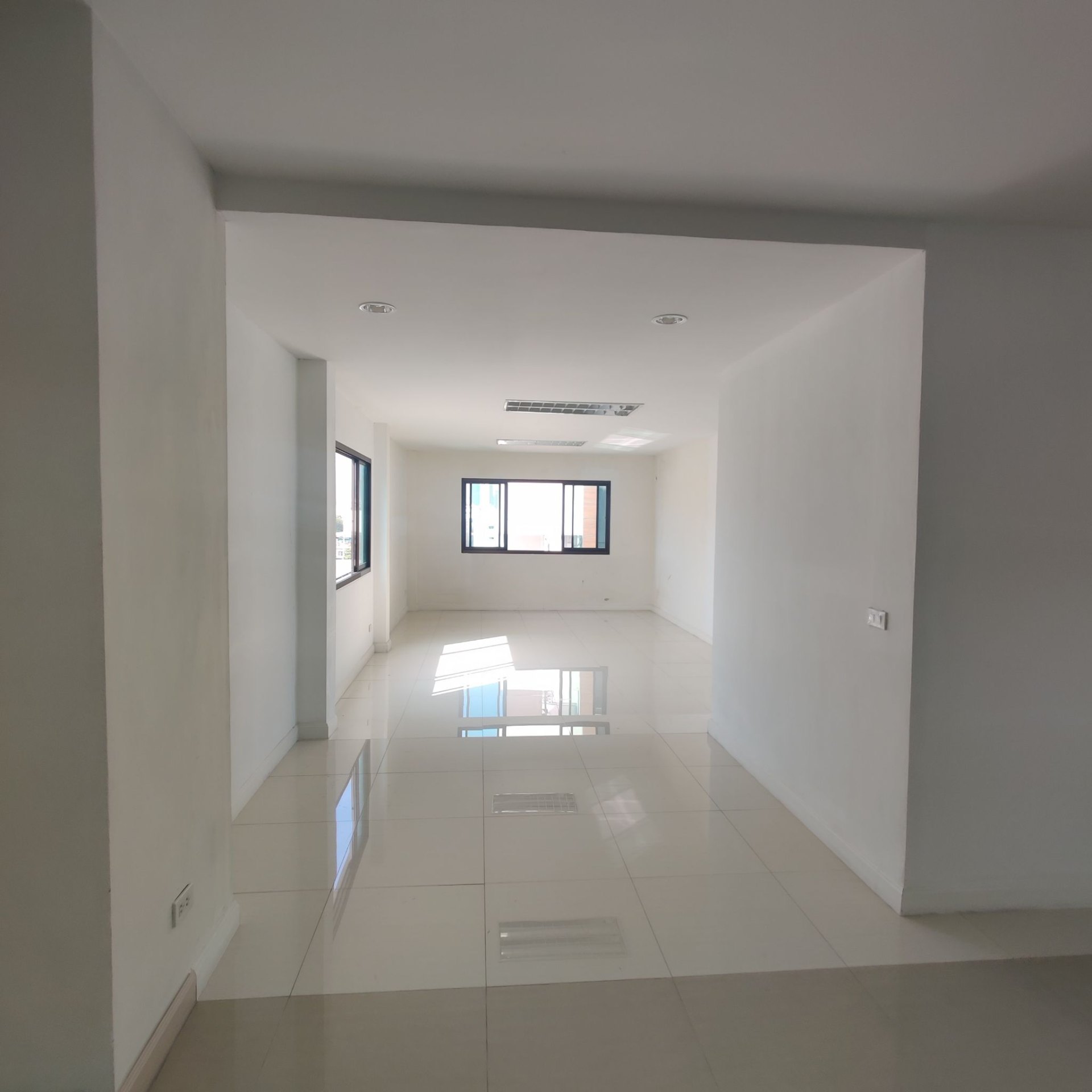  Retail Space For Rent in Bang Khlo, Bang Kho Laem, Bangkok - Image 14