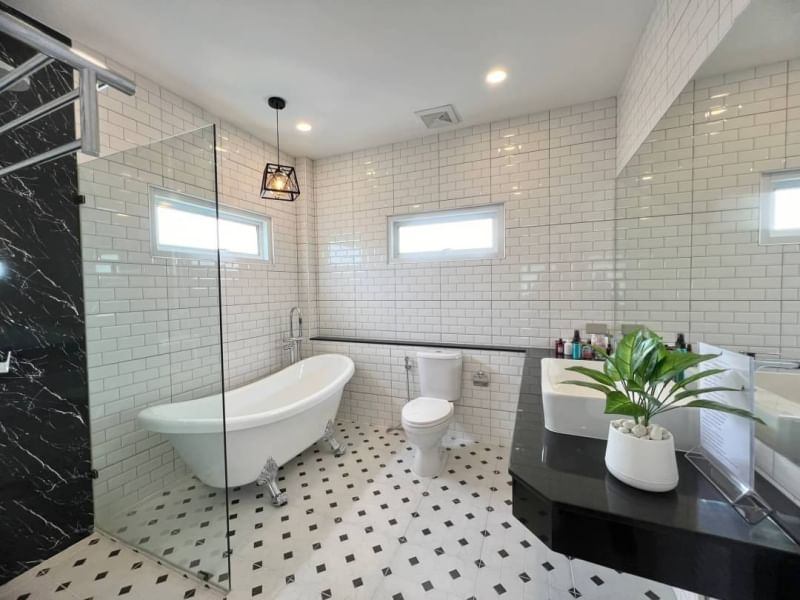 4 Bedroom House For Sale in Hang Dong, Hang Dong, Chiang Mai - Image 15