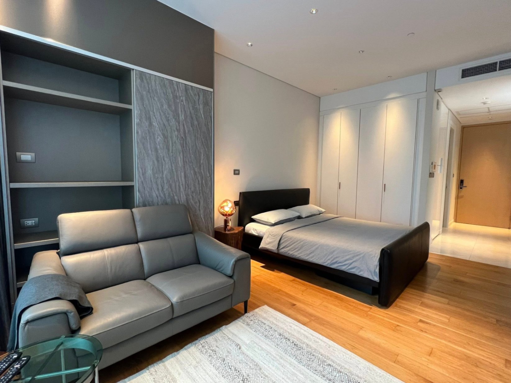 Studio Condo For Rent in Lumphini, Pathum Wan, Bangkok - Image 2