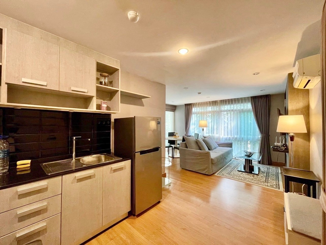 Rawee Waree Condo - Image 3