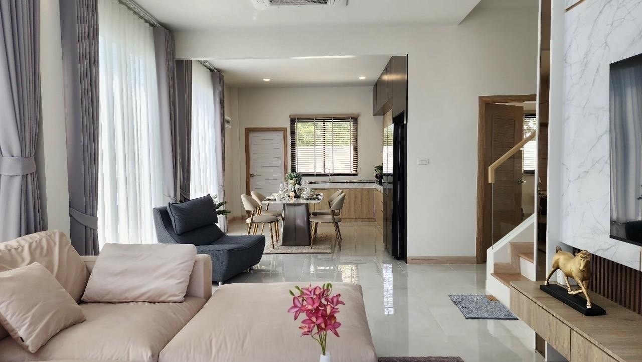 4 Bedroom House For Sale in San Phak Wan, Hang Dong, Chiang Mai - Image 5