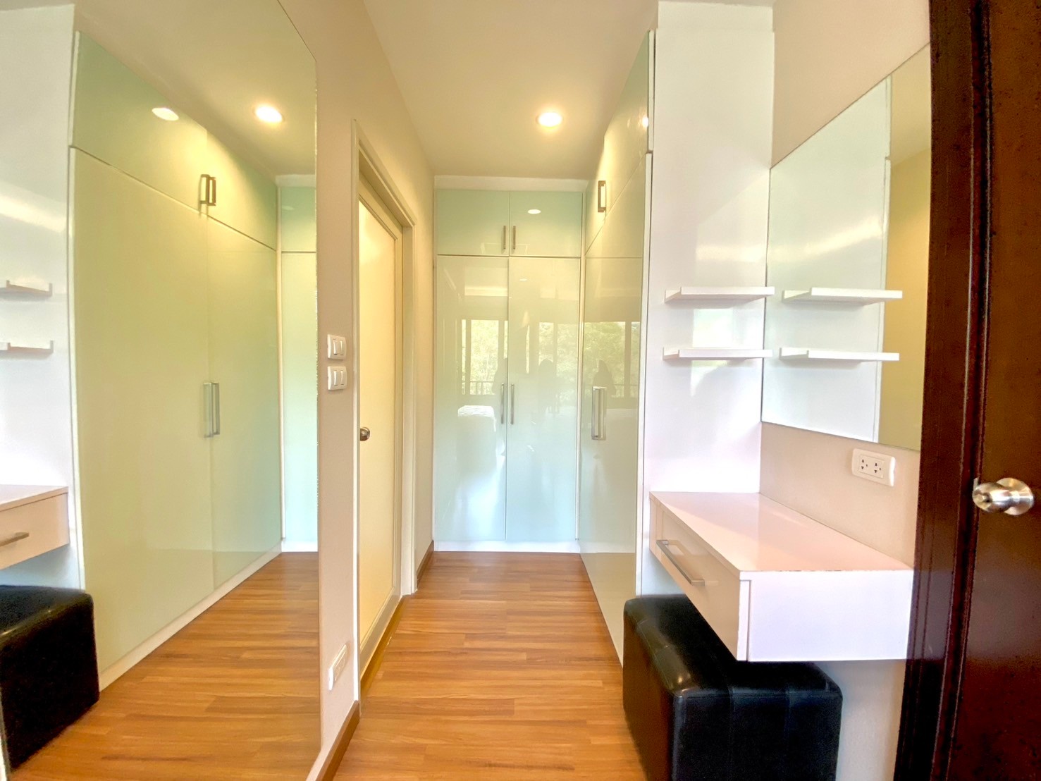 Mountain Front Condo - Image 12