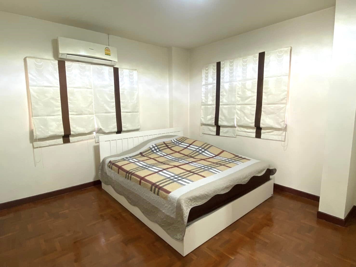 3 卧室 独立房屋 出租 在  - Image 8