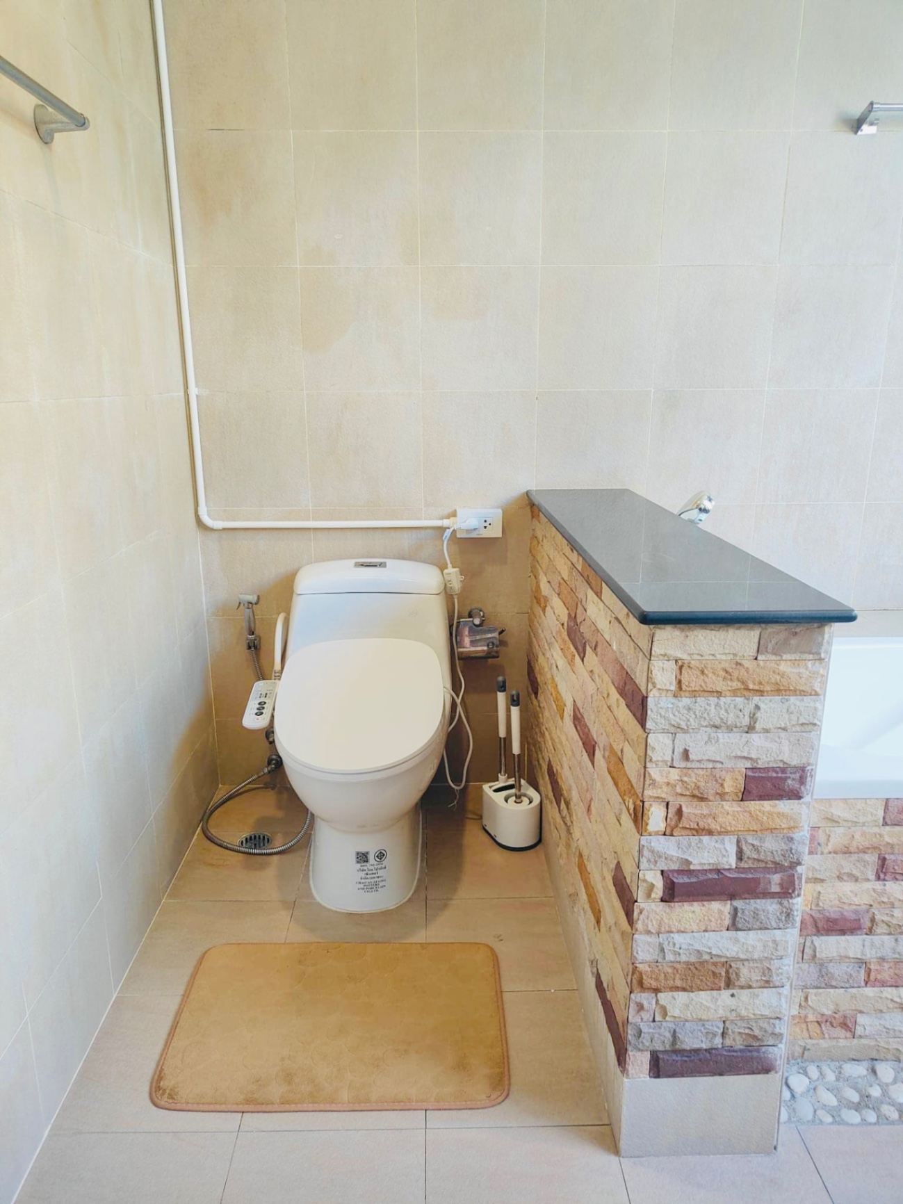 3 Bedroom House For Sale in Nam Phrae, Hang Dong, Chiang Mai - Image 19