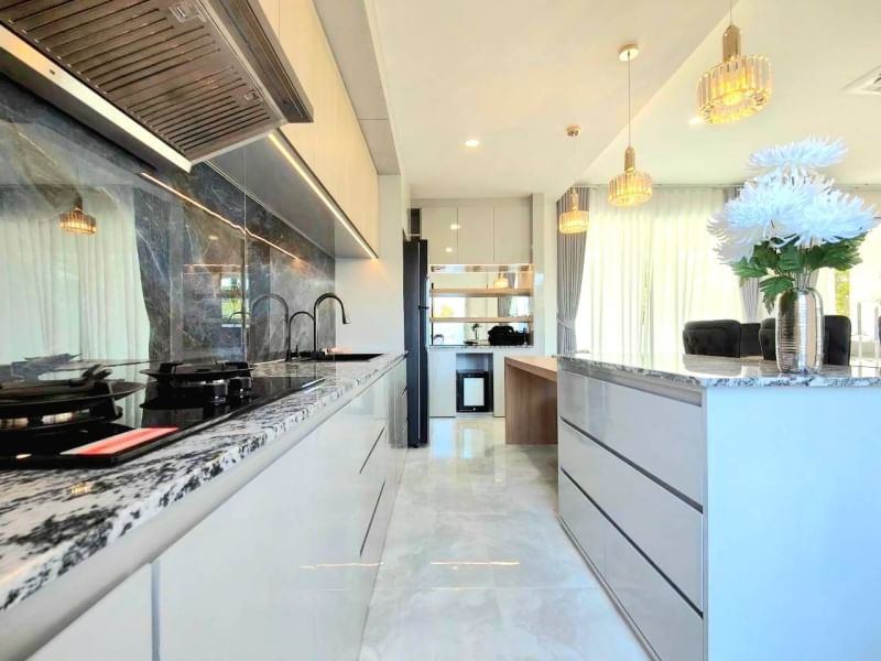 6 Bedroom House For Sale in Ton Pao, San Kamphaeng, Chiang Mai - Image 15