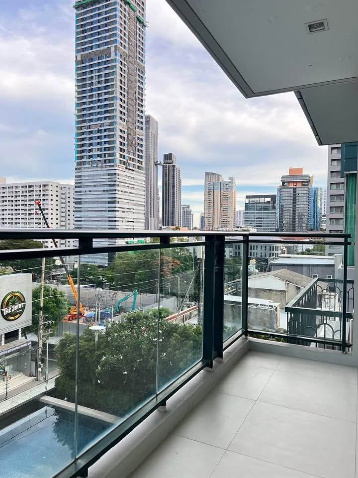Ivy Thonglor 23 - Image 17
