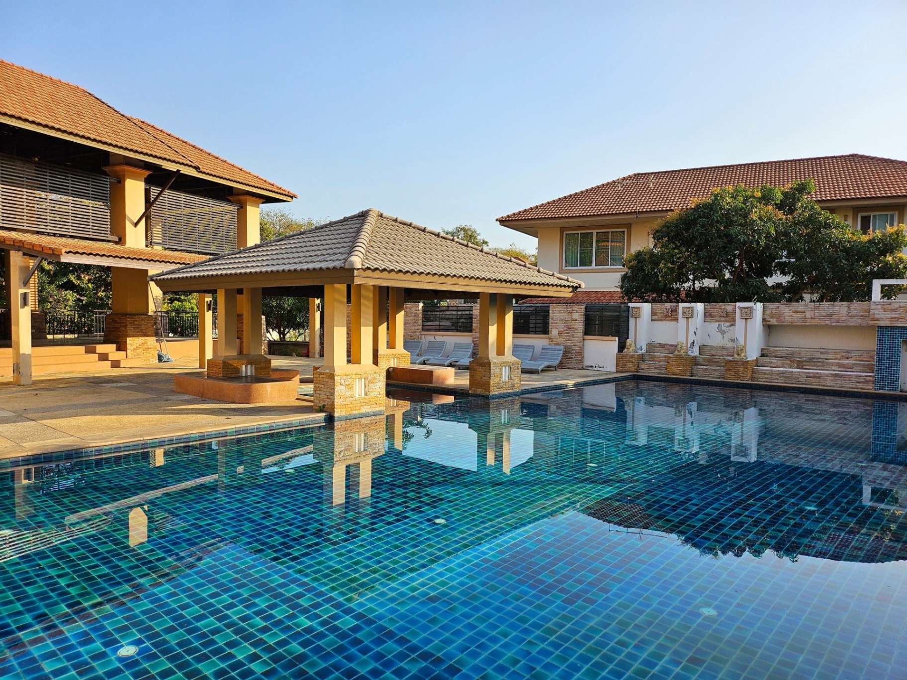 The Oriental (Regent) - Image 9