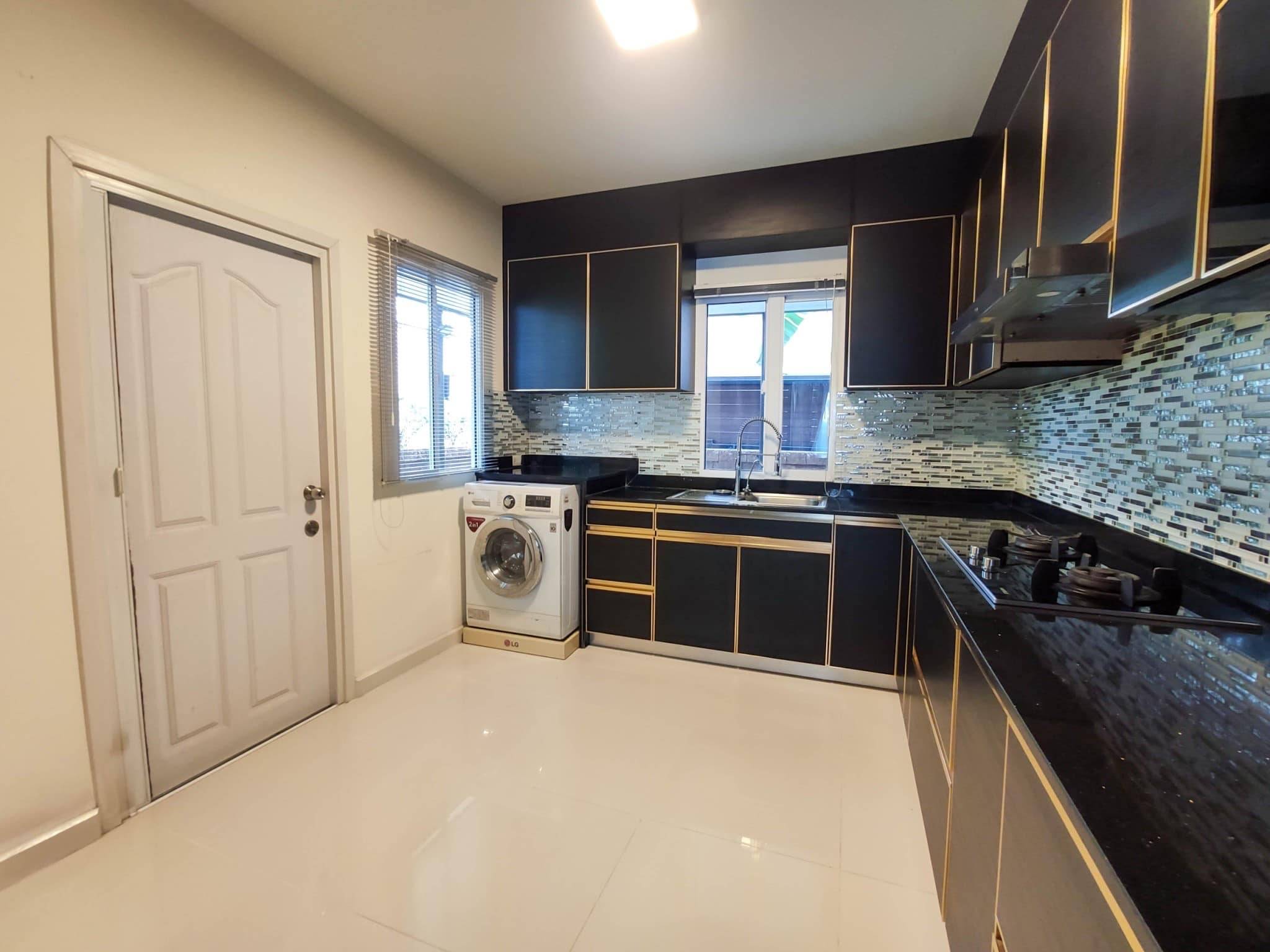Passorn Prestige Luxe Phatthanakan 44 - Image 4