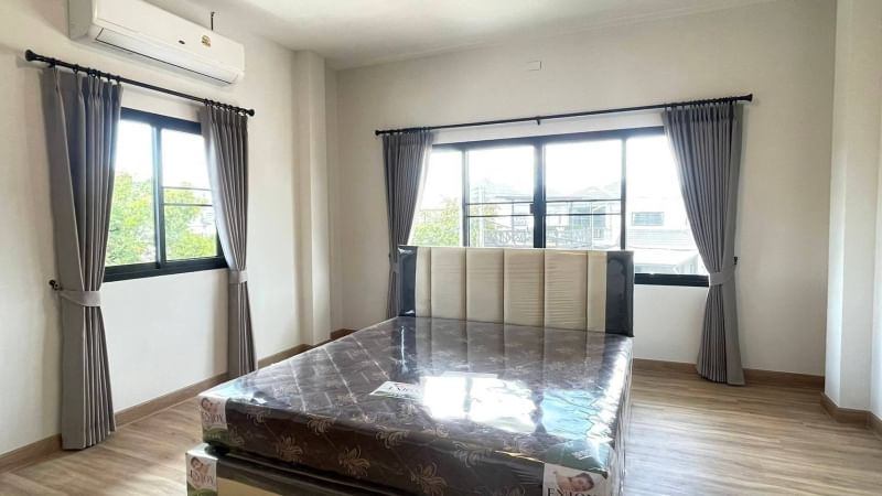 3 卧室 独立房屋  在  - Image 13