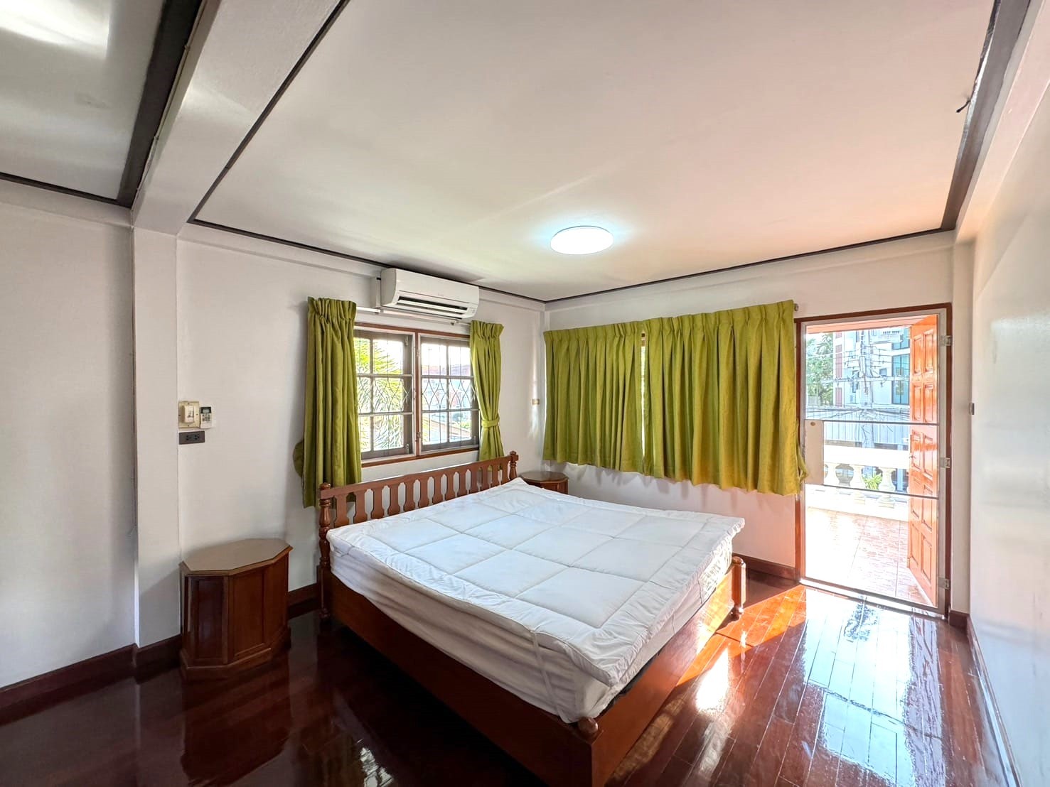 3 卧室 独立房屋  在  - Image 6