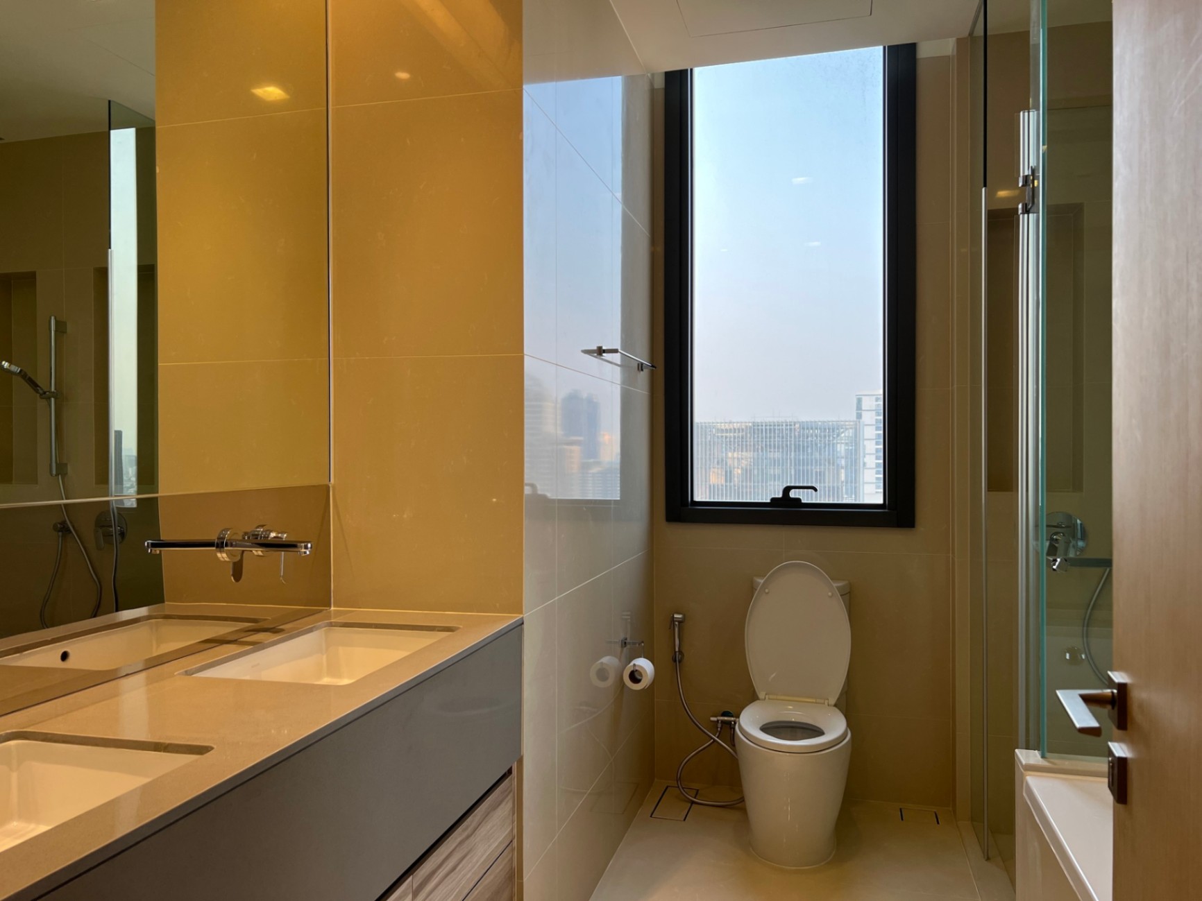 THE ESSE Asoke - Image 19