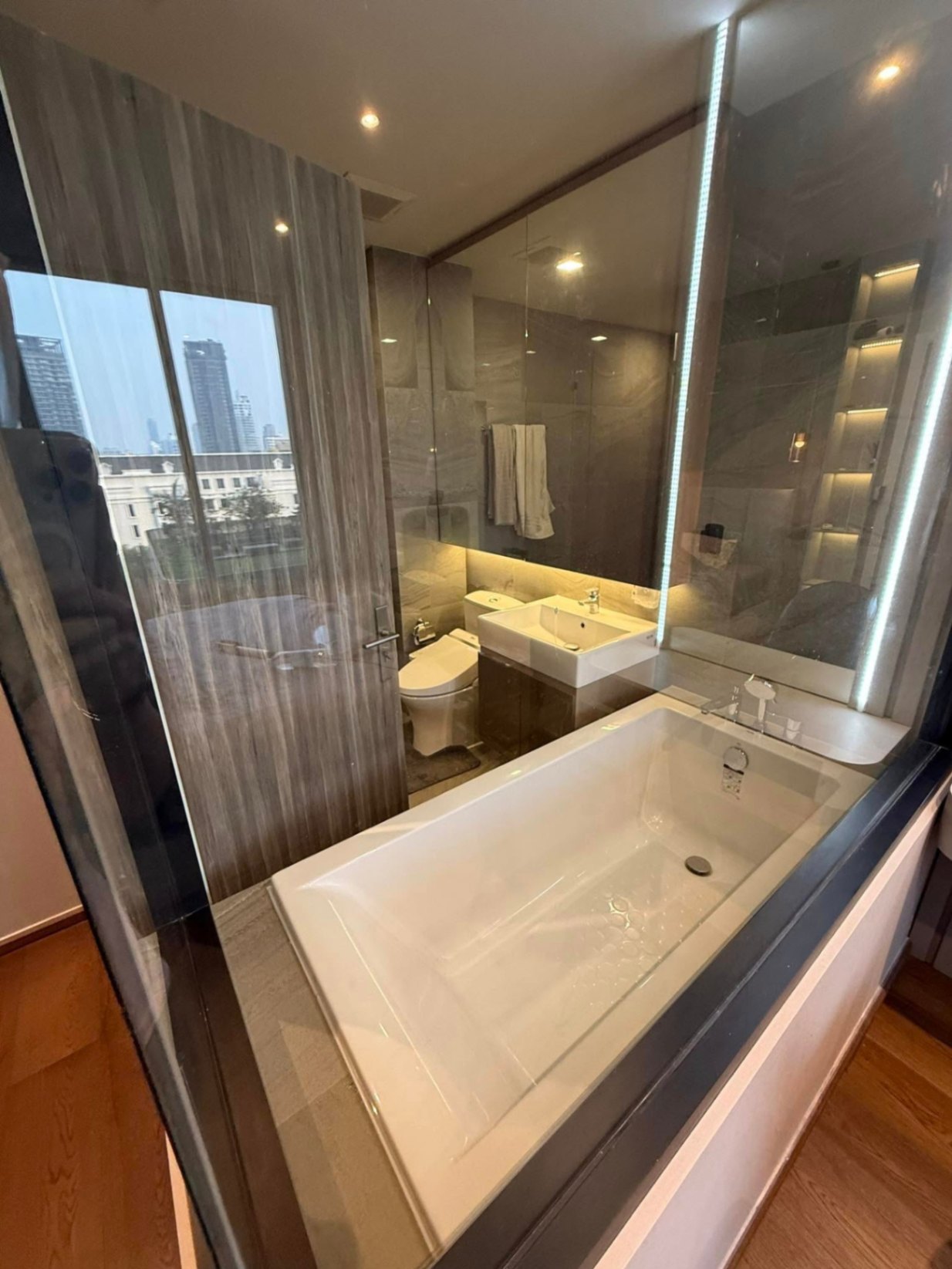 Ideo Q Sukhumvit 36 - Image 8