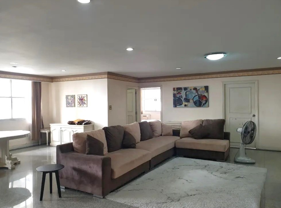 3 Bedroom Condo For Sale in Khlong Tan Nuea, Vadhana, Bangkok - Image 1