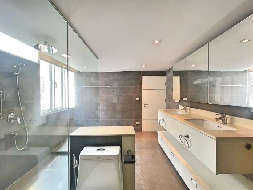 3 Bedroom Condo For Sale in Thung Wat Don, Sathon, Bangkok - Image 7