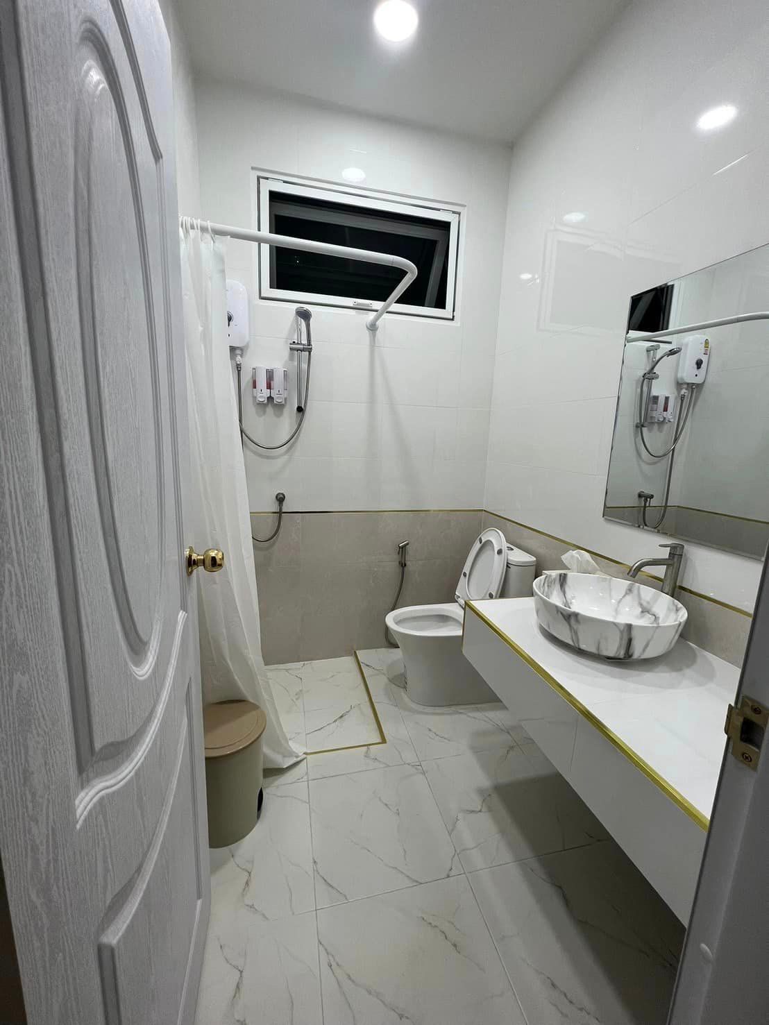 5 卧室 独立房屋 出租 在  - Image 19