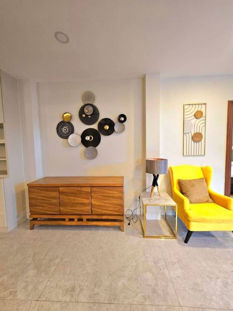 5 卧室 独立房屋  在  - Image 3