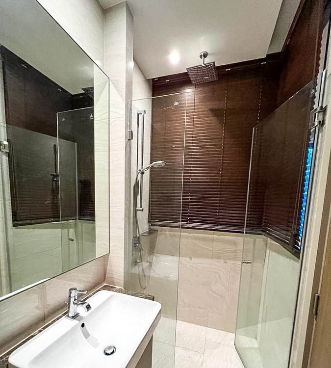 Ashton Silom - Image 5