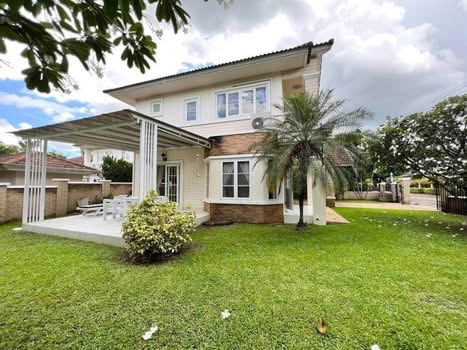 Home in Park - Image 3