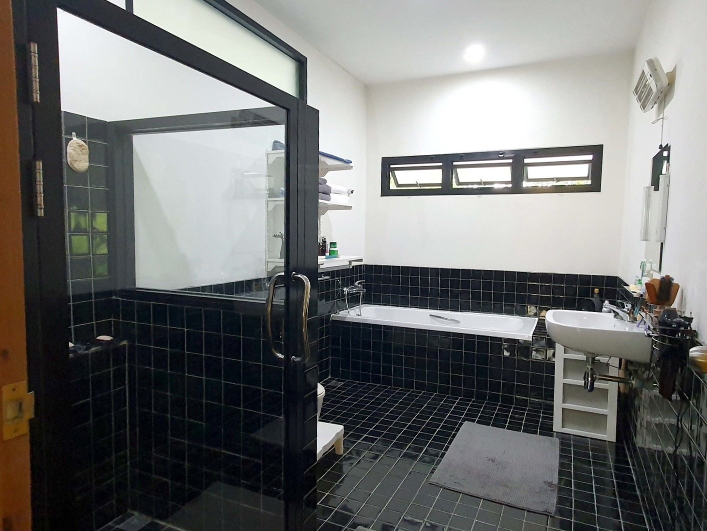 2 Bedroom House For Sale in Nam Phrae, Hang Dong, Chiang Mai - Image 10