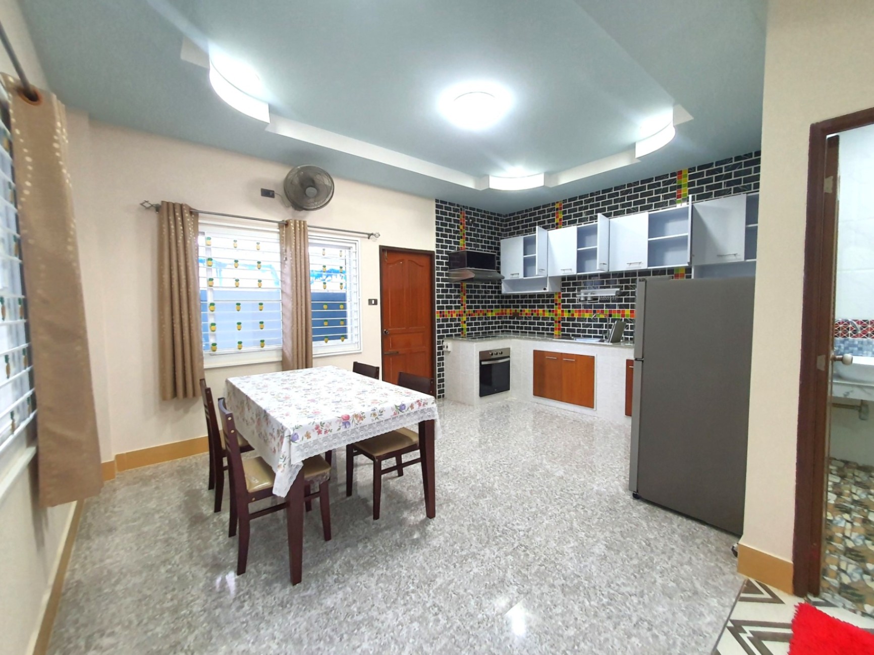 3 Bedroom Townhouse For Rent in Pa Daet, Mueang Chiang Mai, Chiang Mai - Image 3