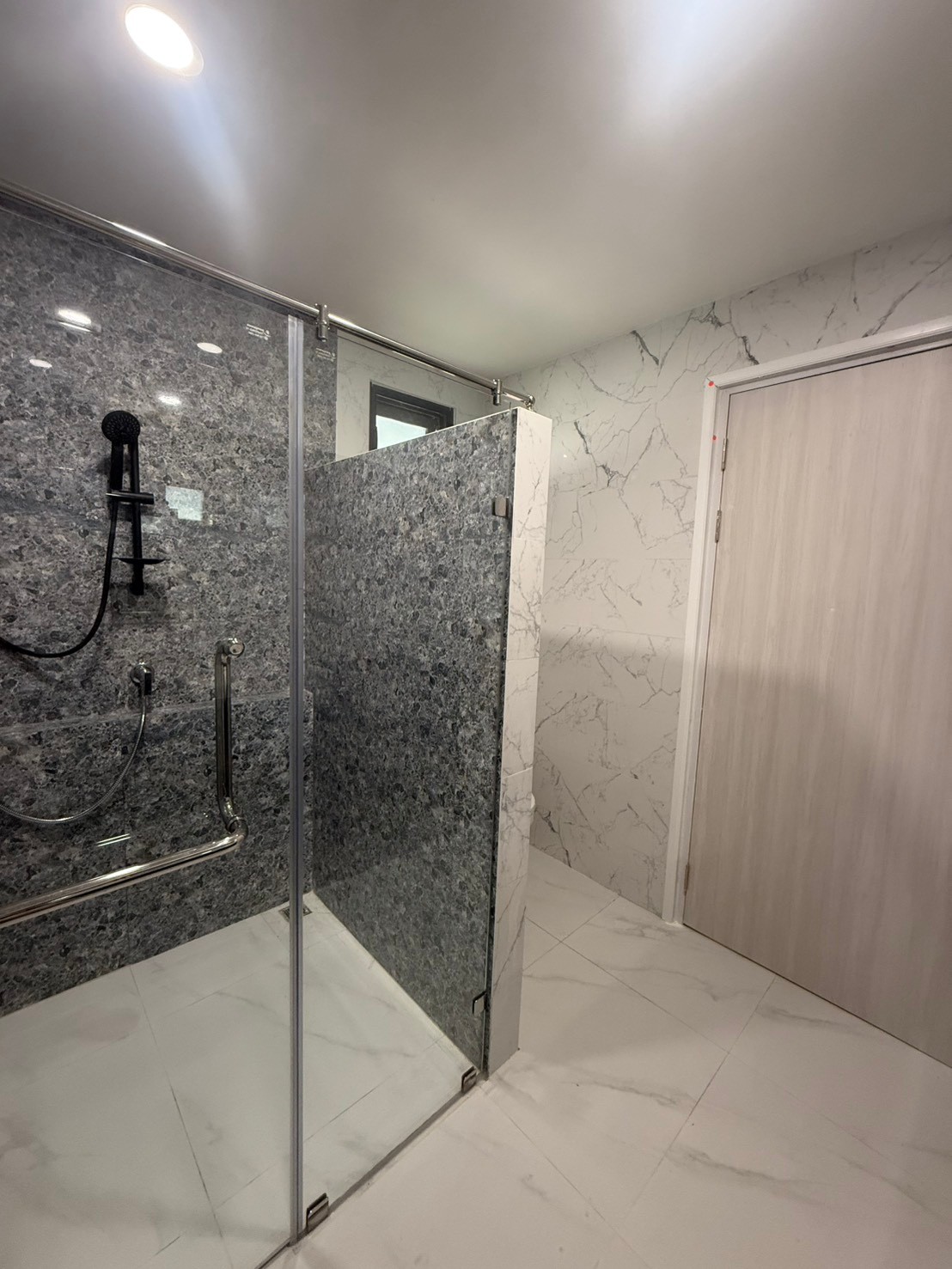 5 Bedroom House For Sale in Nam Phrae, Hang Dong, Chiang Mai - Image 29