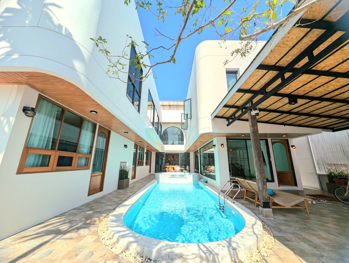 7 Bedroom House For Sale in Nong Han, San Sai, Chiang Mai - Image 1