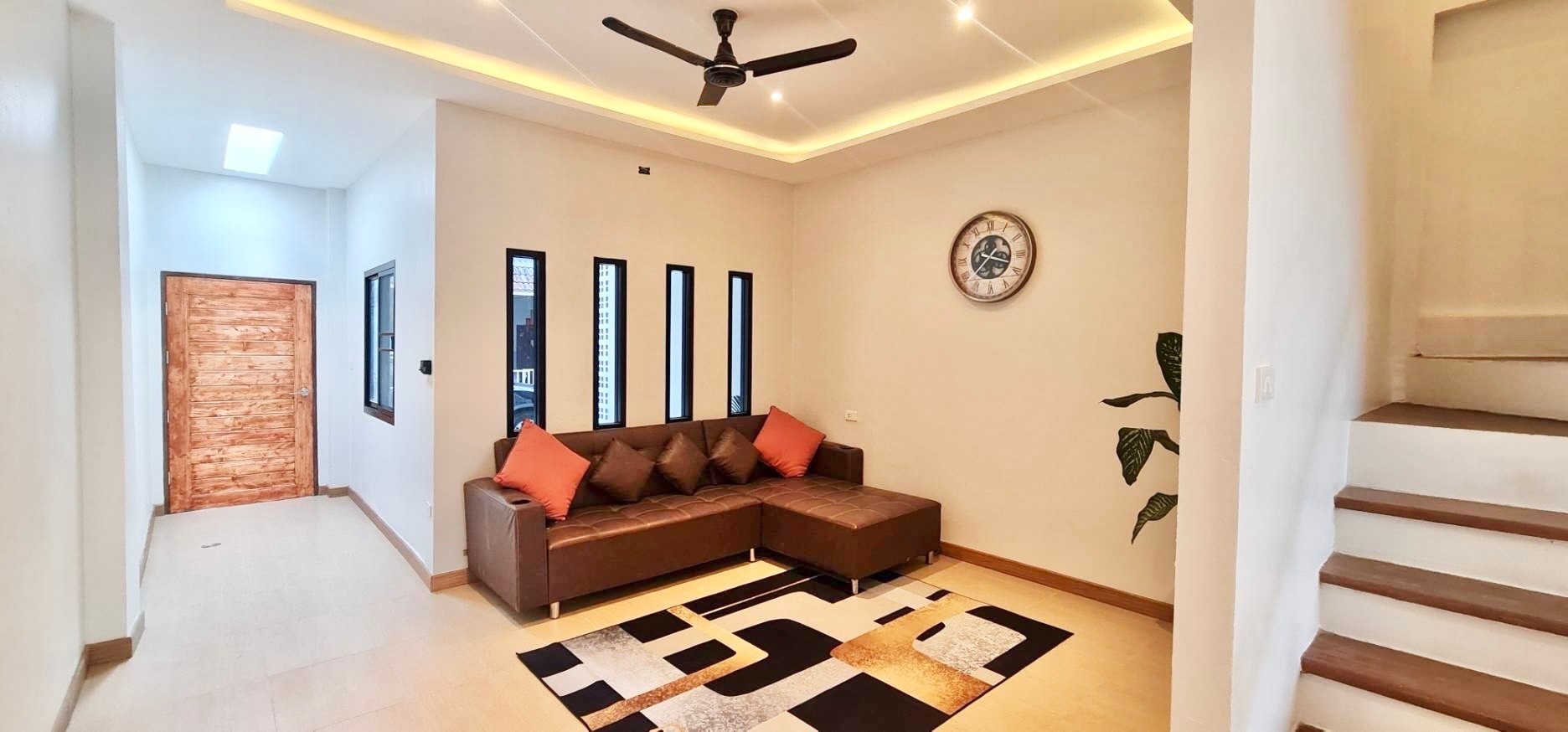 3 Bedroom Townhouse For Sale in Chang Phueak, Mueang Chiang Mai, Chiang Mai - Image 1