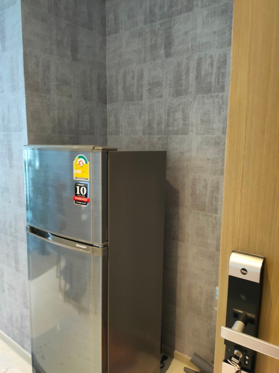 Ashton Silom - Image 4