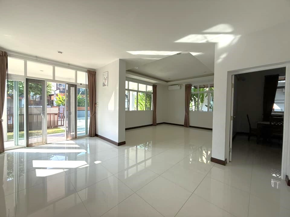 4 Bedroom House For Rent in Pa Tan, Mueang Chiang Mai, Chiang Mai - Image 6