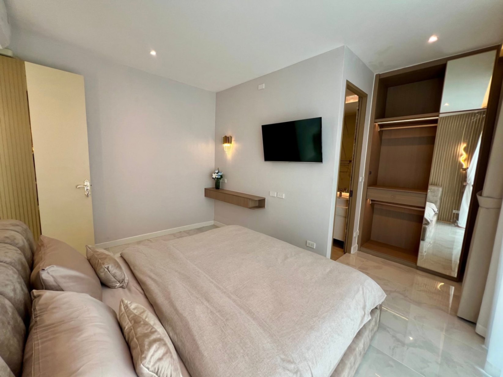 7 Bedroom House For Sale in Mae Hia, Mueang Chiang Mai, Chiang Mai - Image 10