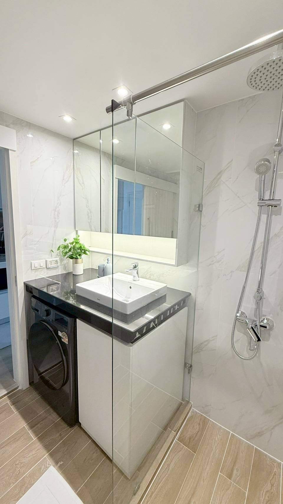 Sukhumvit Suites - Image 14