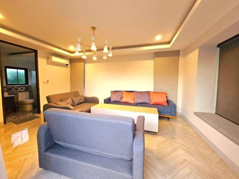 5 卧室 独立房屋  在  - Image 7