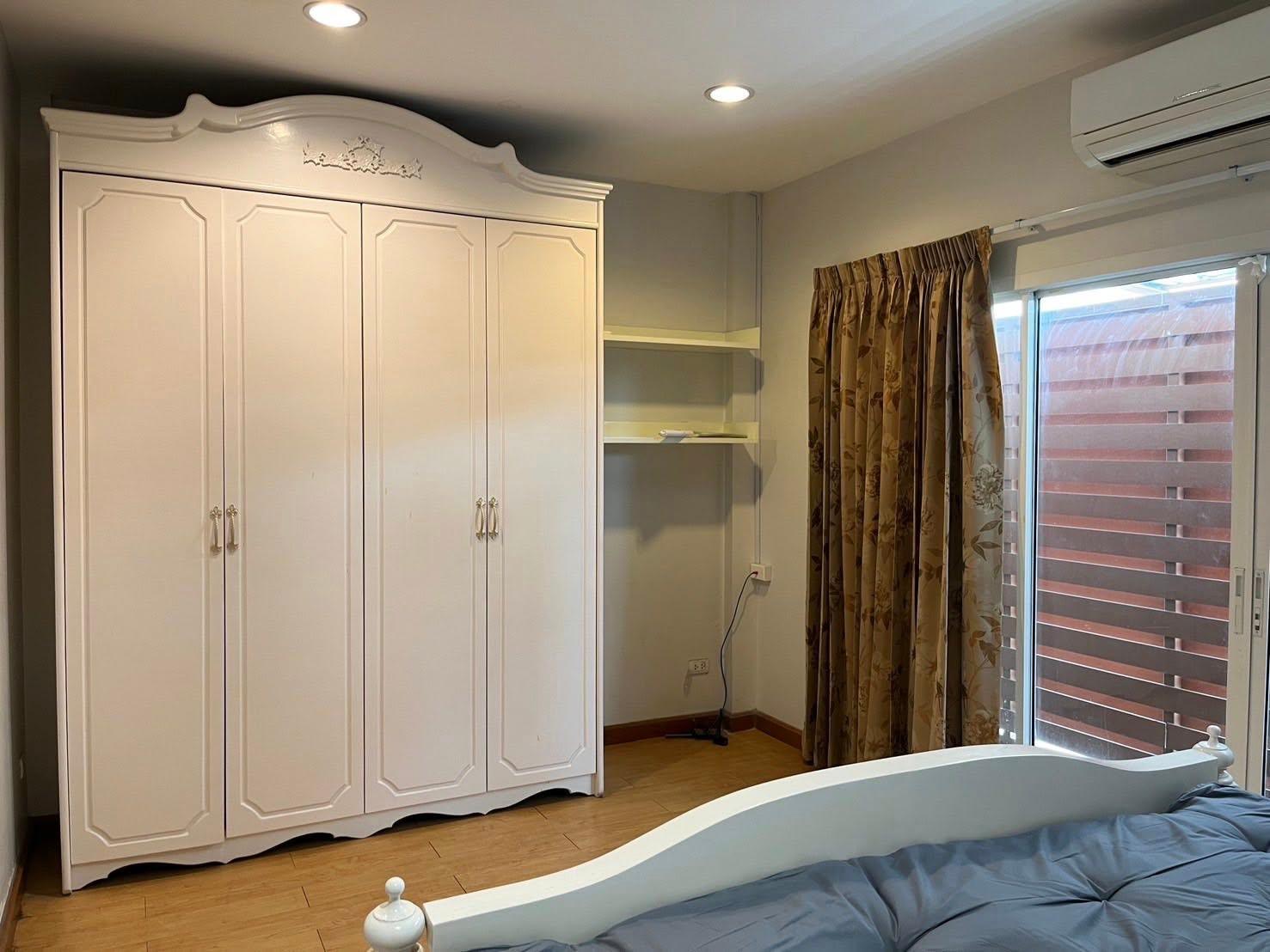4 Bedroom Townhouse For Rent in Bang Khlo, Bang Kho Laem, Bangkok - Image 13