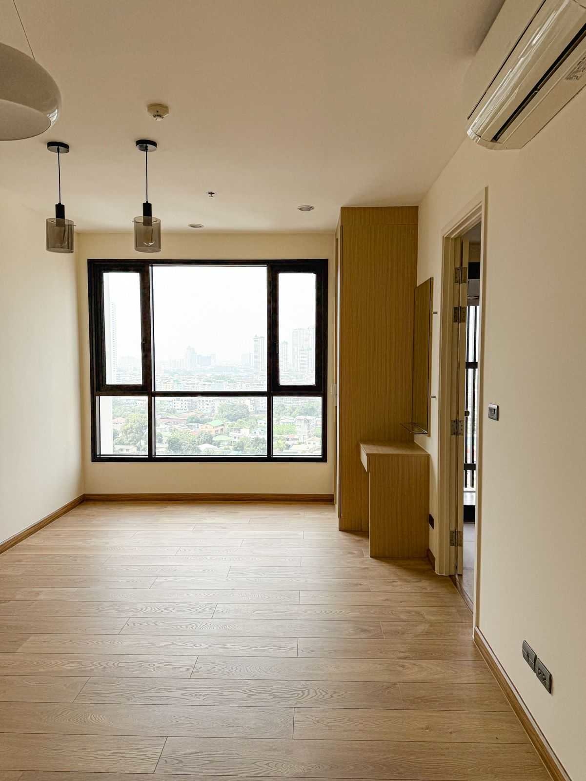 Fuse Sathorn - Taksin - Image 1