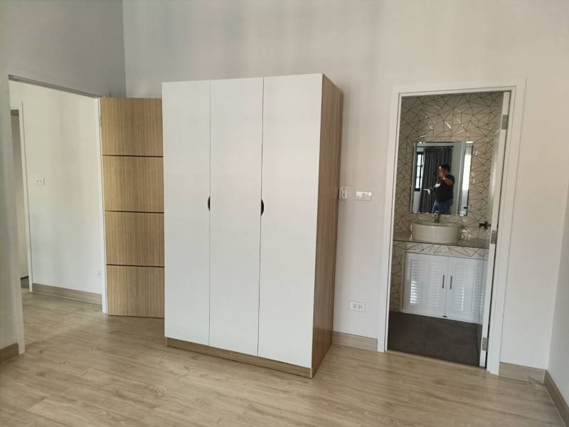 3 卧室 独立房屋  在  - Image 12