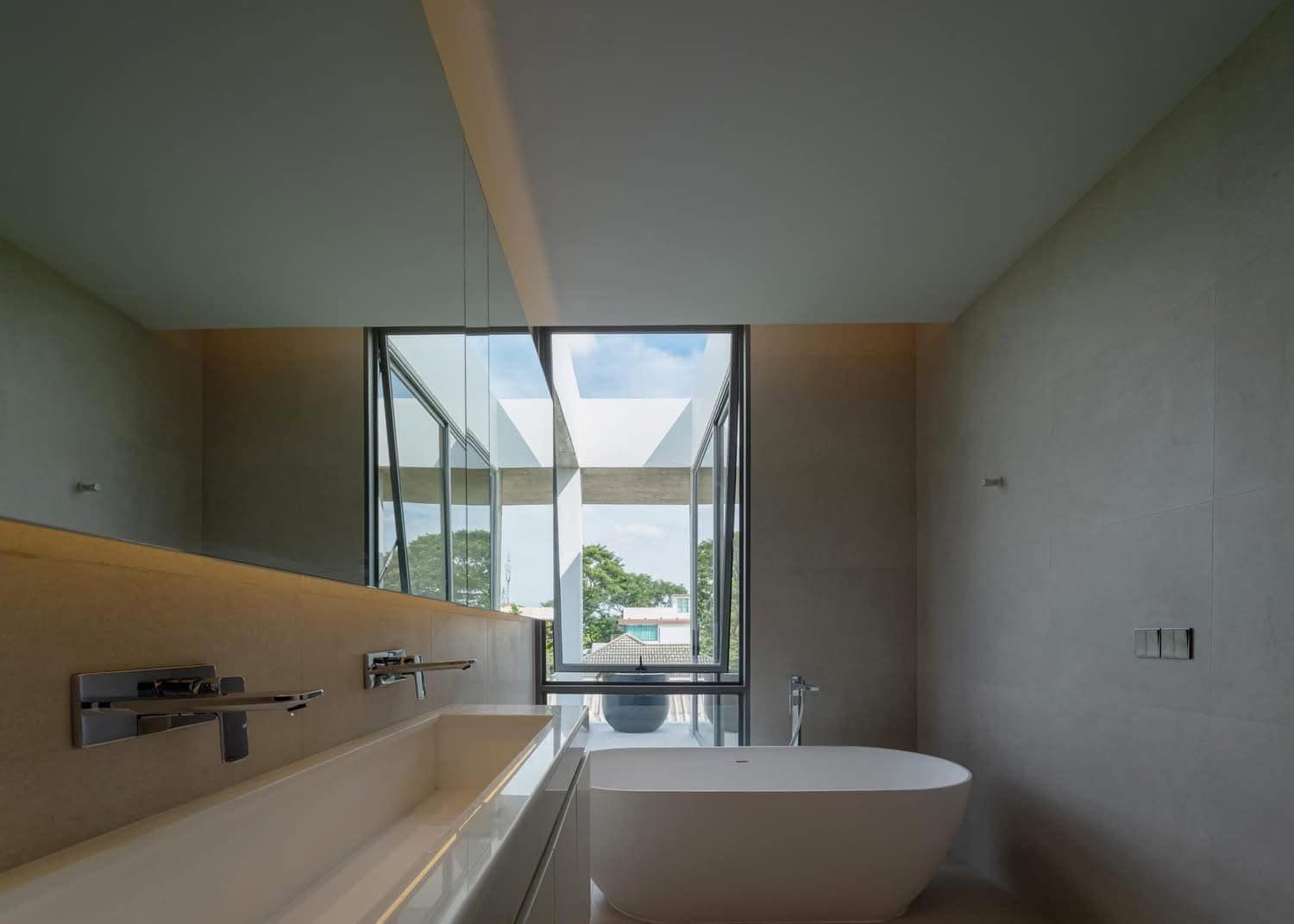 4 Bedroom House For Sale in Phra Khanong Nuea, Vadhana, Bangkok - Image 4