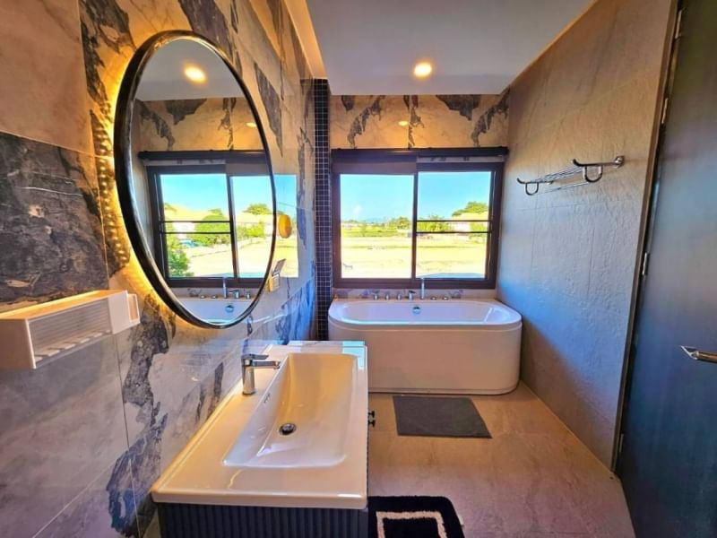 5 卧室 独立房屋  在  - Image 18