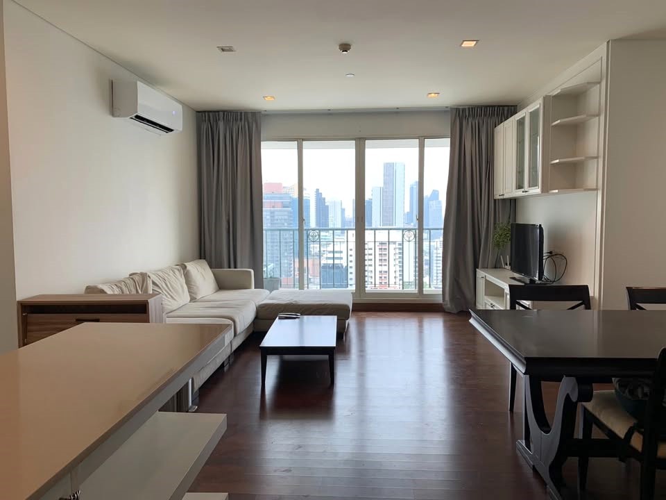 Ivy Thonglor 23 - Image 1