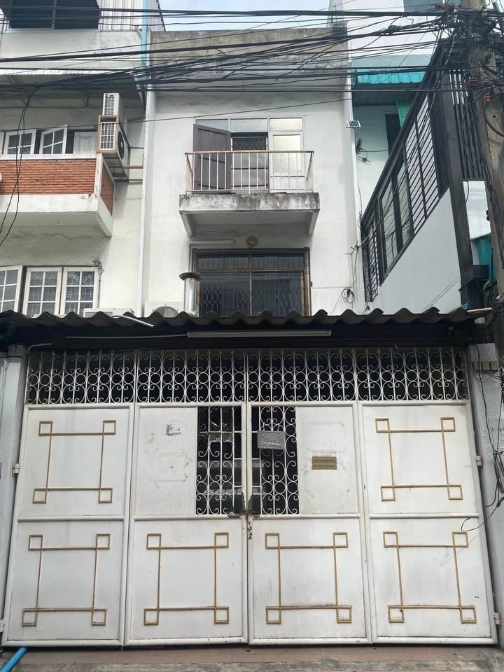 3 ห้องนอน ทาวน์เฮาส์ สำหรับขาย ใน สวนหลวง, สวนหลวง, กรุงเทพมหานคร - Image 3