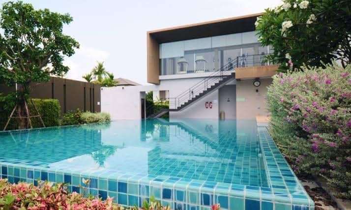 Ploenchit Collina - Image 19