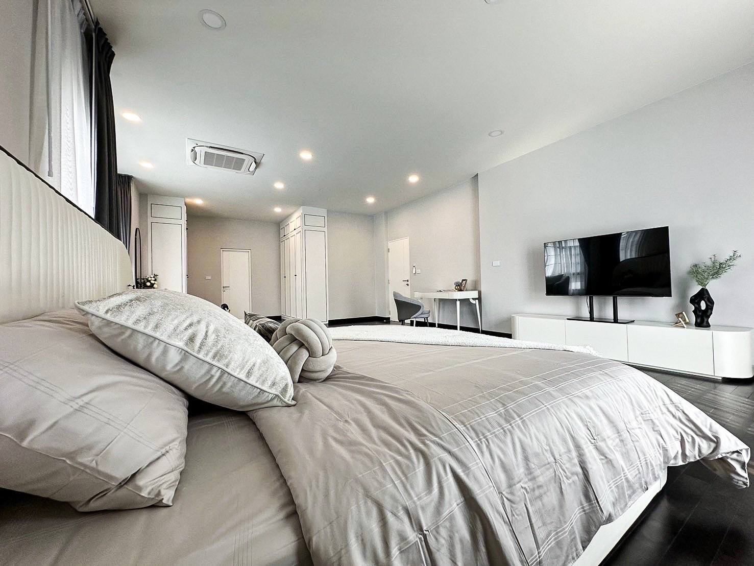 4 Bedroom House For Sale in Bang Phli Yai, Bang Phli, Samut Prakan - Image 40