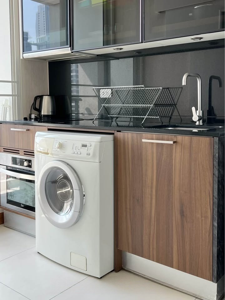 Ivy Thonglor 23 - Image 5