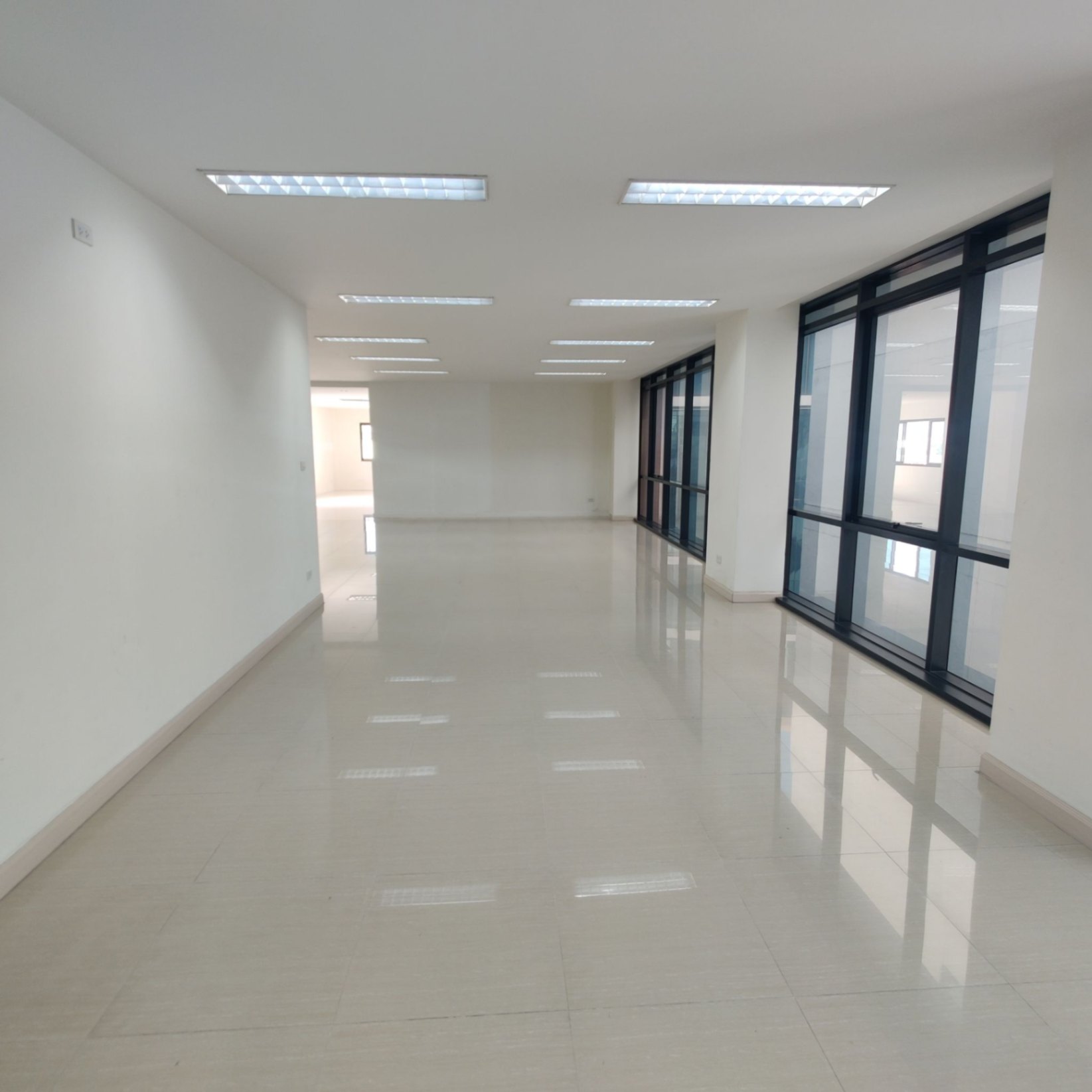  Retail Space For Rent in Bang Khlo, Bang Kho Laem, Bangkok - Image 2