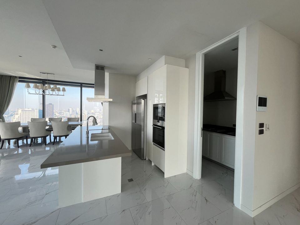 4 Bedroom Condo For Sale in Bang Khlo, Bang Kho Laem, Bangkok - Image 3