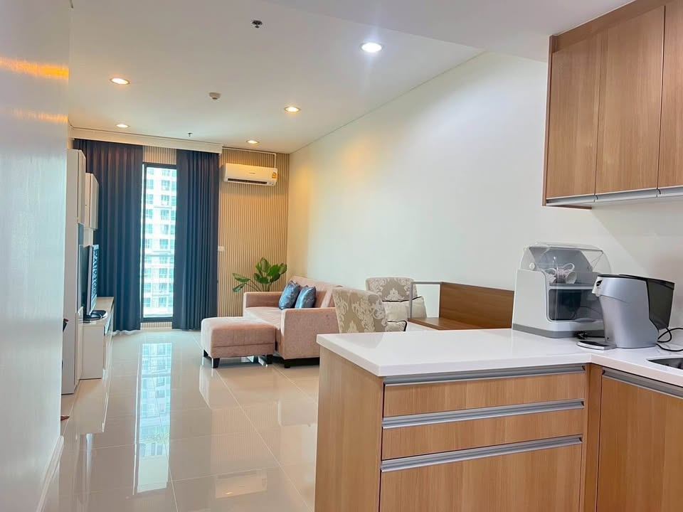 Villa Asoke Condominium - Image 3