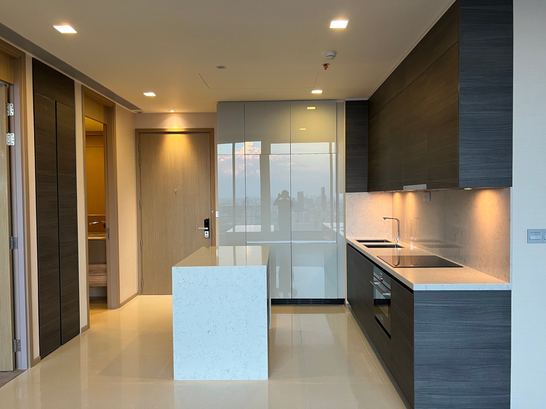 THE ESSE Asoke - Image 3