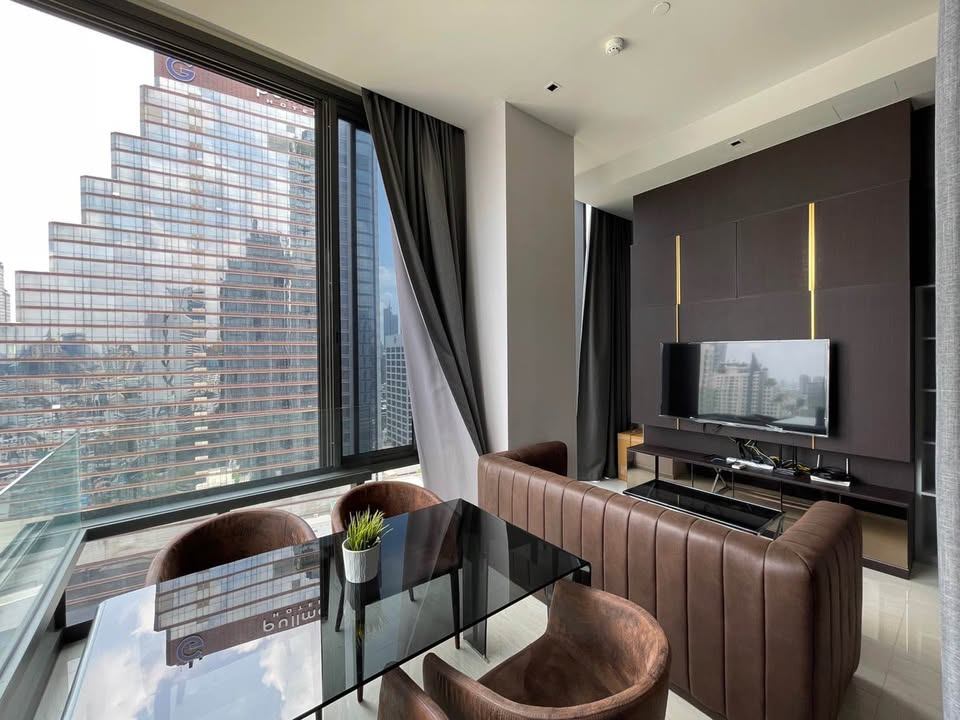Ashton Silom - Image 1