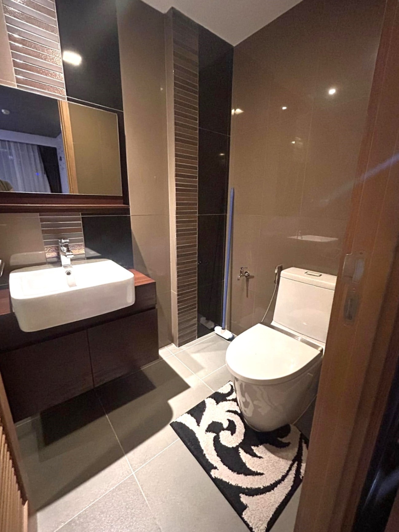 InterLux Premier Sukhumvit 13 - Image 6
