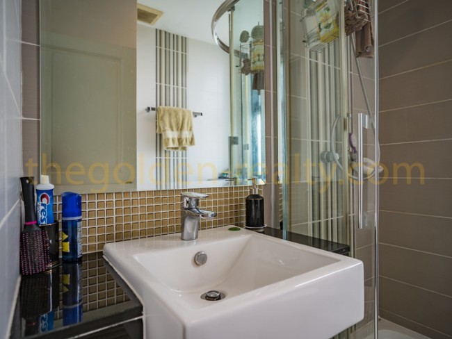 Boat Condo - Image 7
